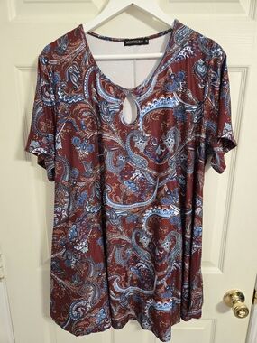 Monnuro Women's Burgundy Paisley Keyhole Short Sleeve Mini Dress Size 3X